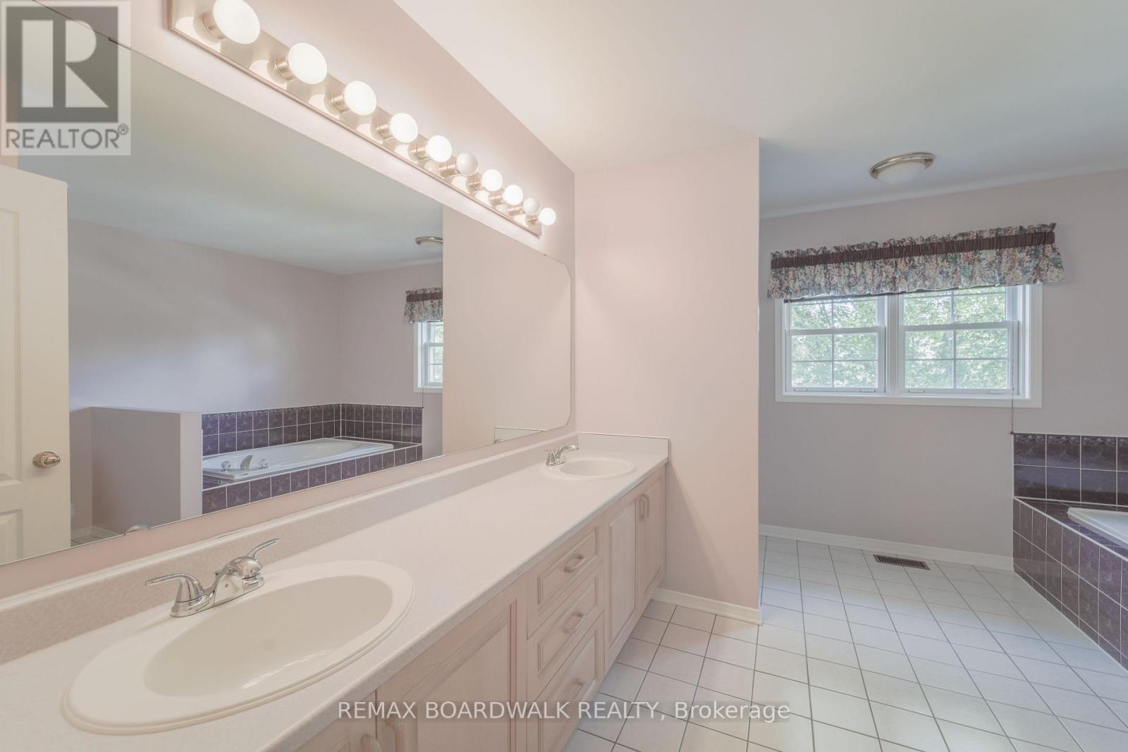 4 Bed, 3 Bath House for Sale in Ottawa – 57 MATTAWA CRESCENT, Ottawa – MLS# X13439710 - Image 26