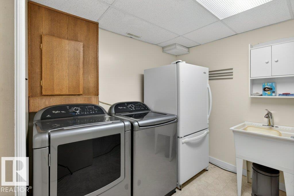 6616 95 AV NW — photo 33