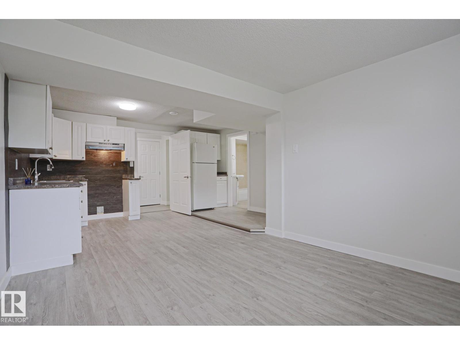 9909 157 ST NW — photo 24