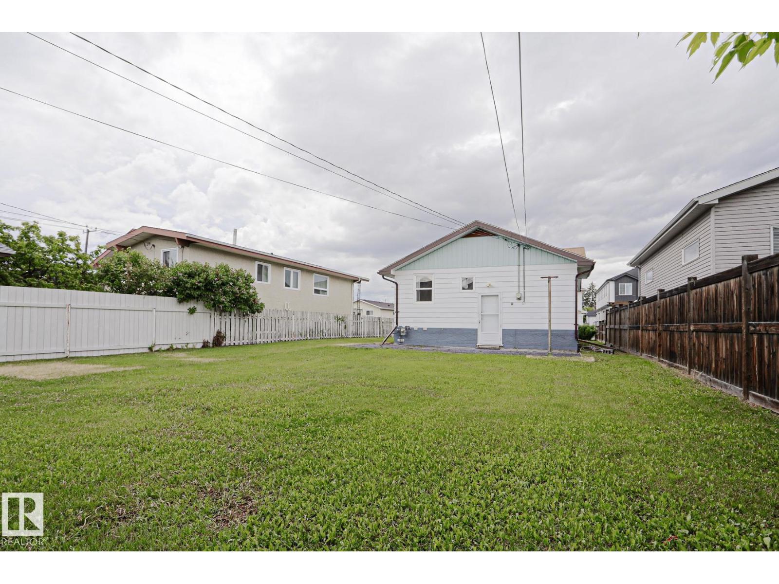 9909 157 ST NW — photo 30
