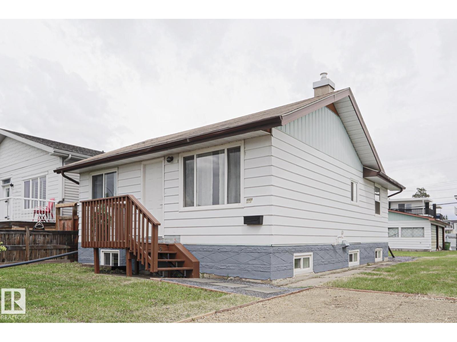 9909 157 ST NW — photo 32