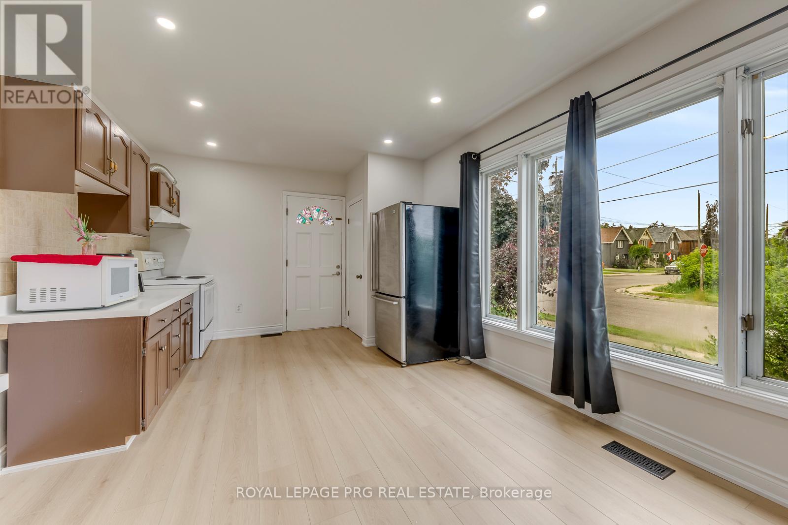 54 WALTER STREET - 10