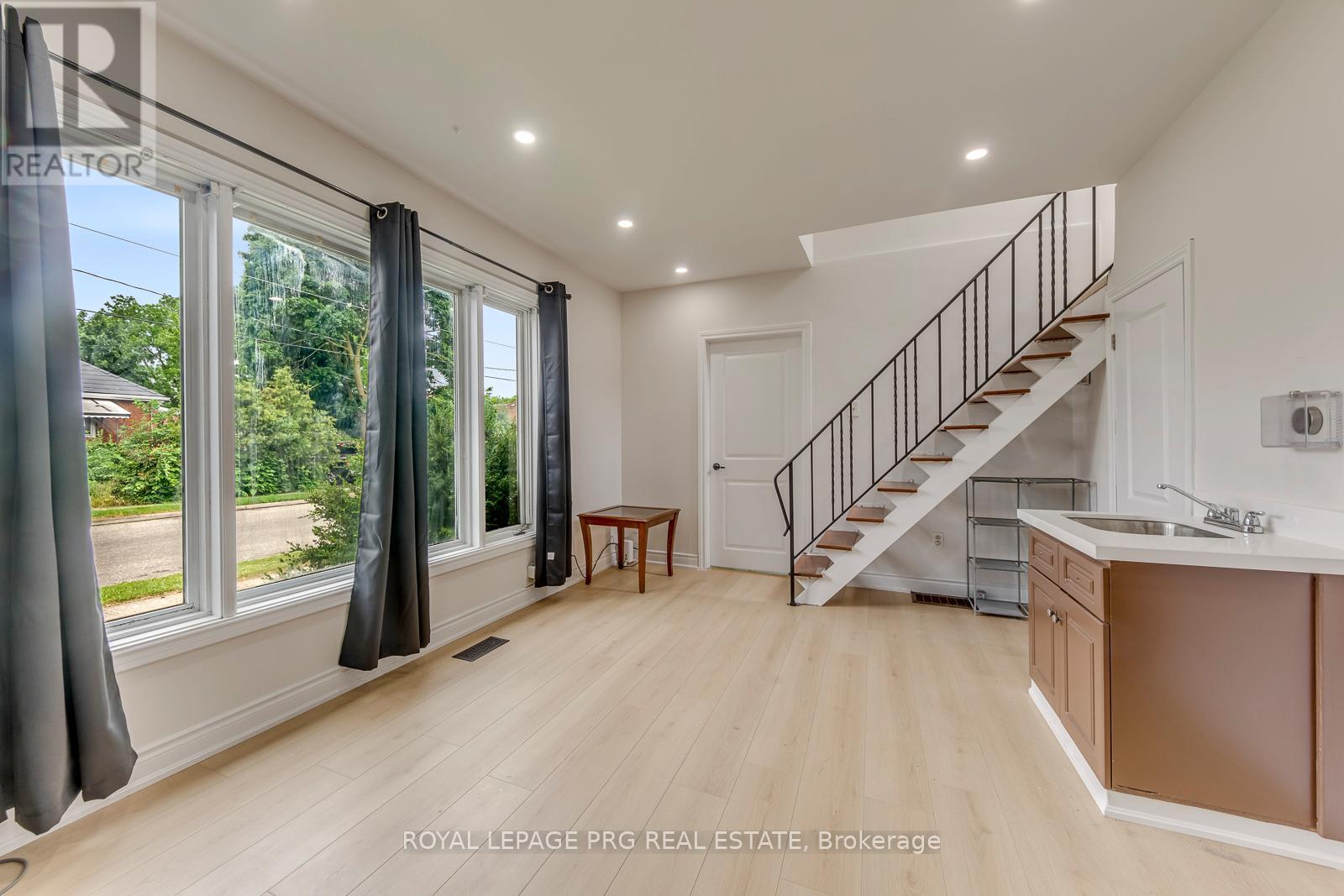 54 WALTER STREET - 12