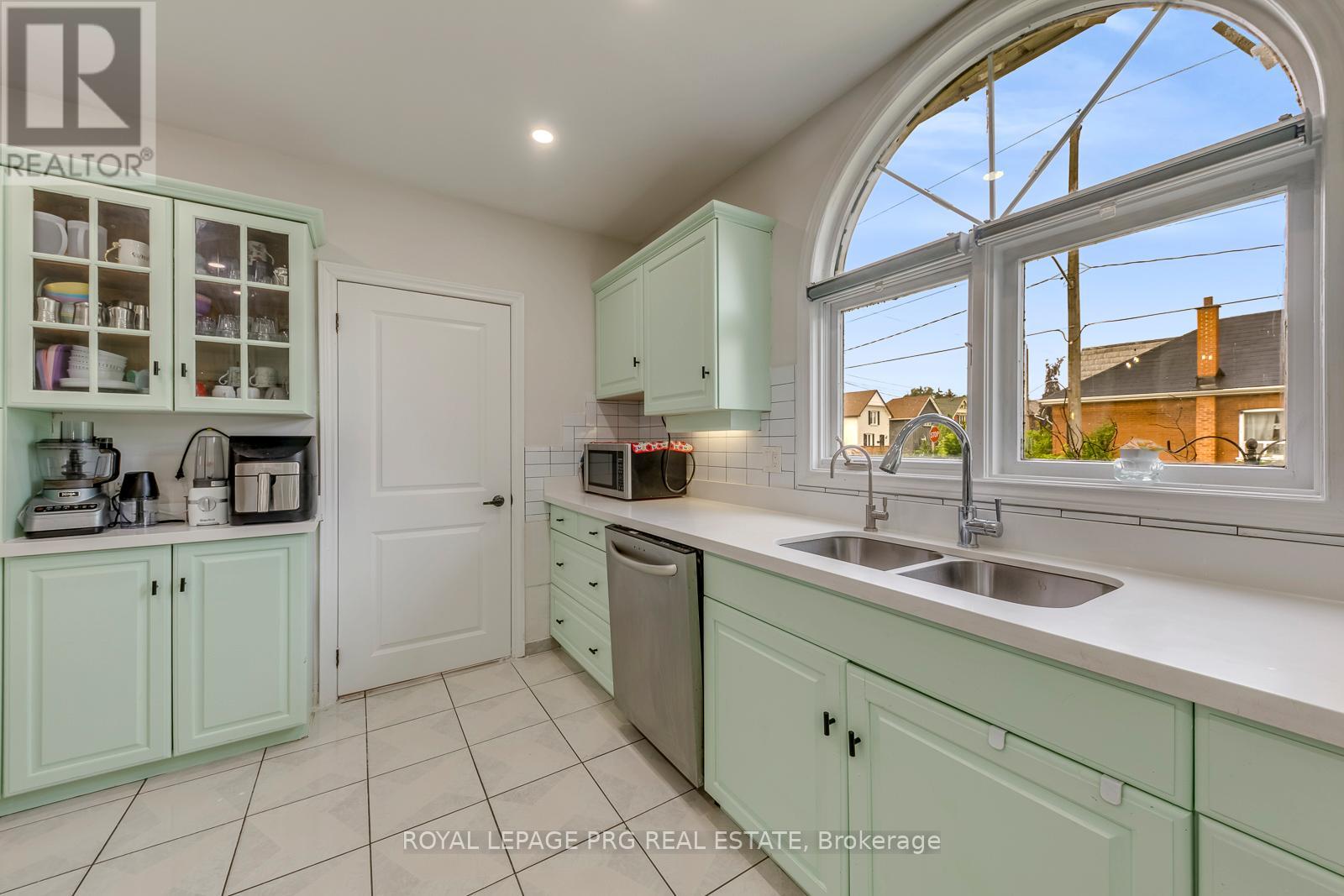 54 WALTER STREET - 21