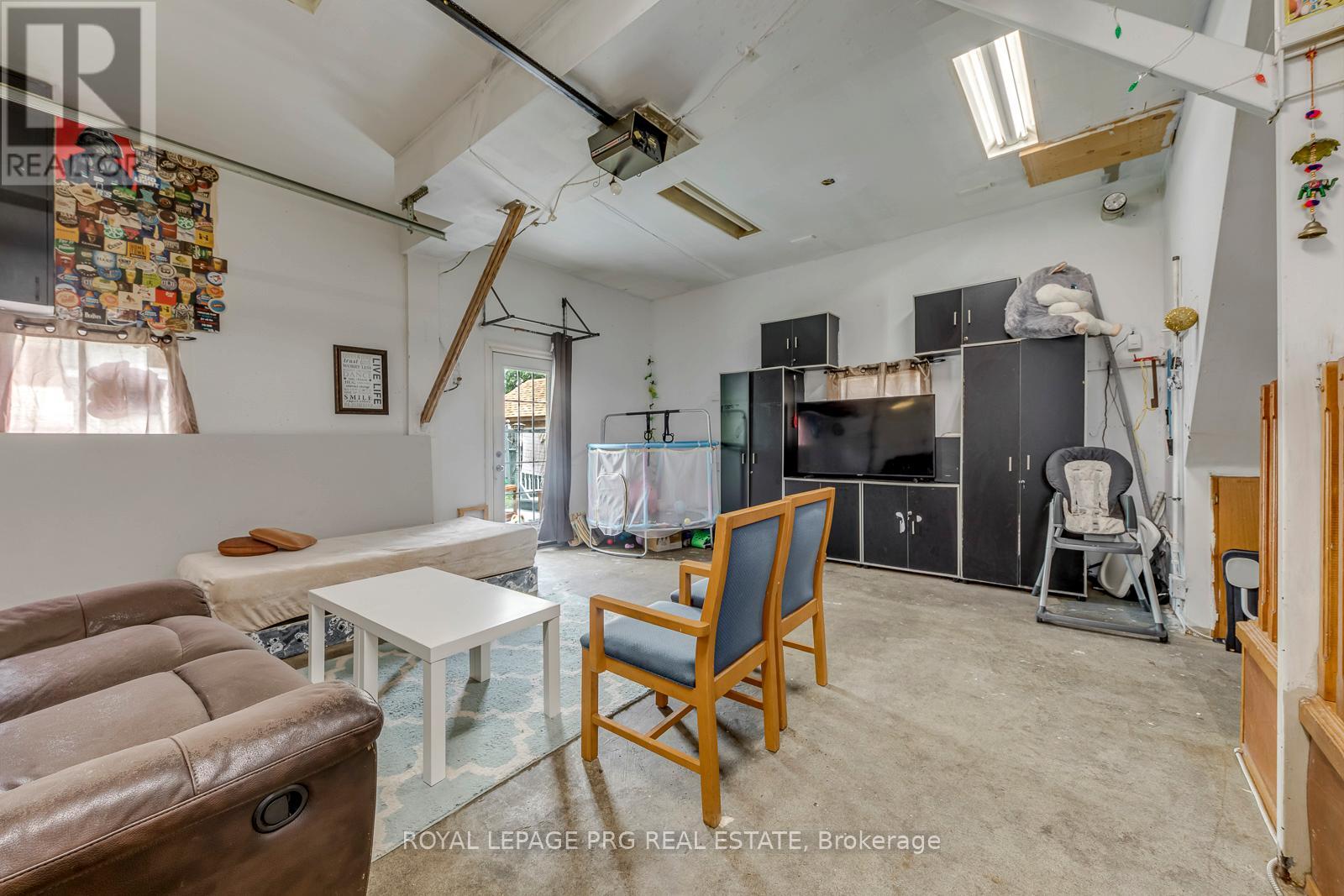 54 WALTER STREET - 39