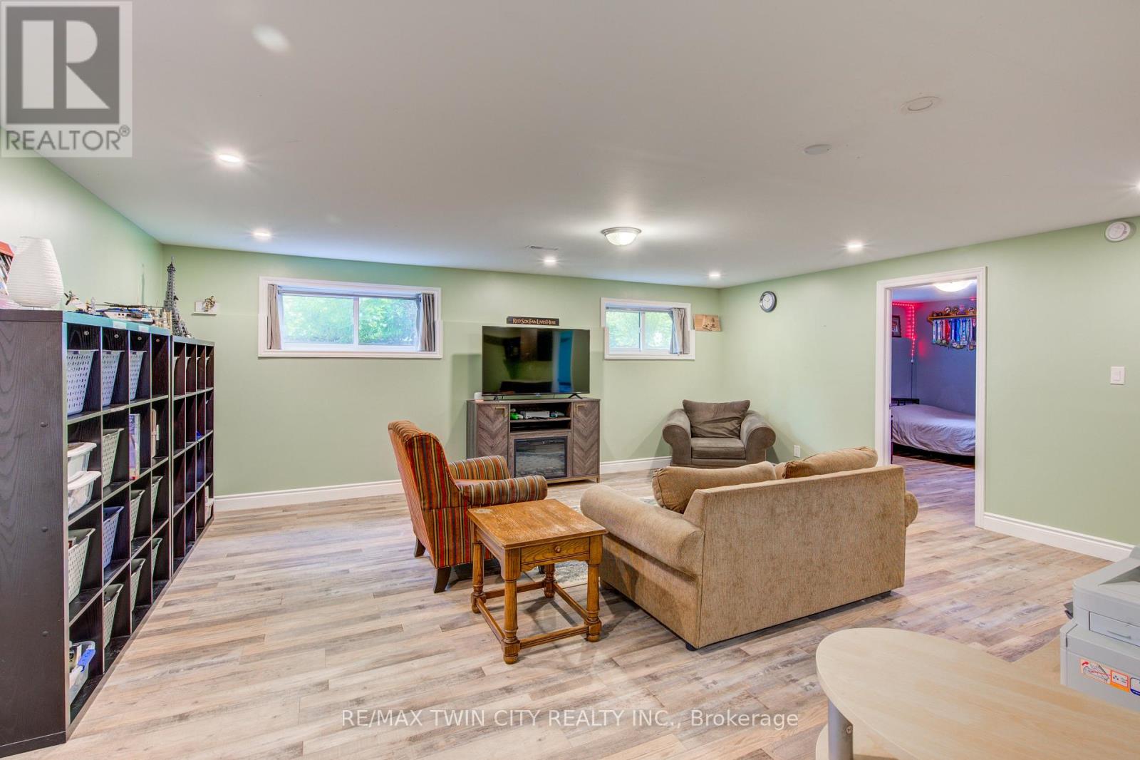 2069 WENDELL COURT - 33