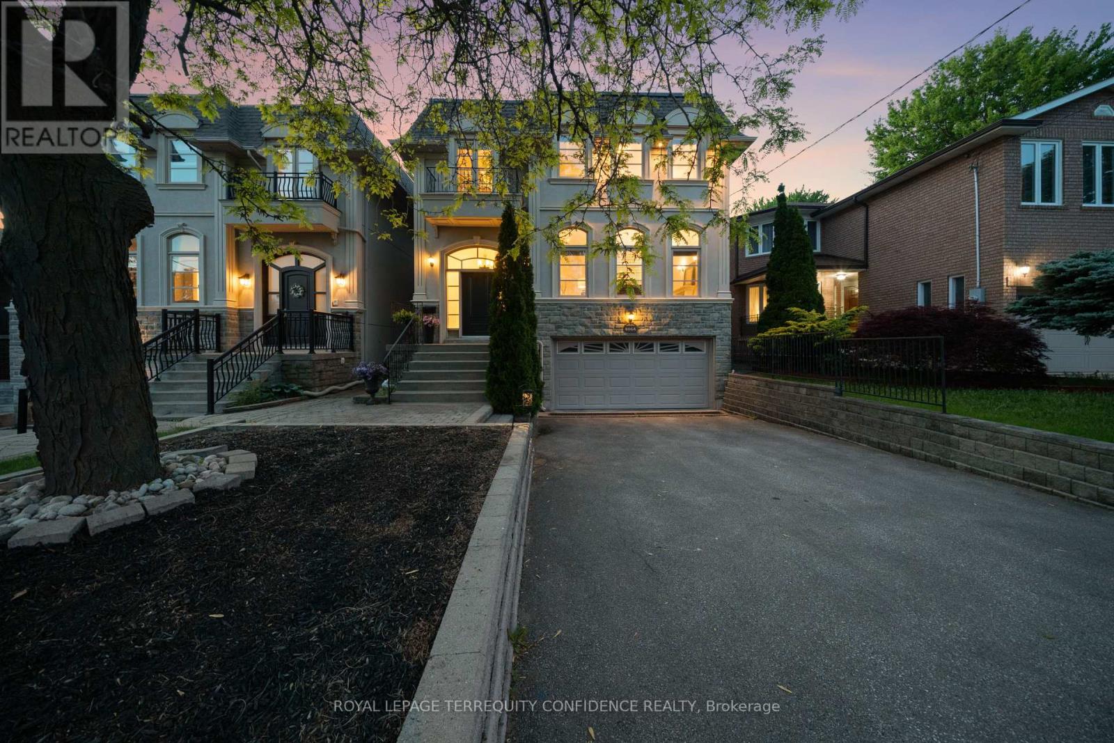 Listing photo of 466A ELLERSLIE AVENUE