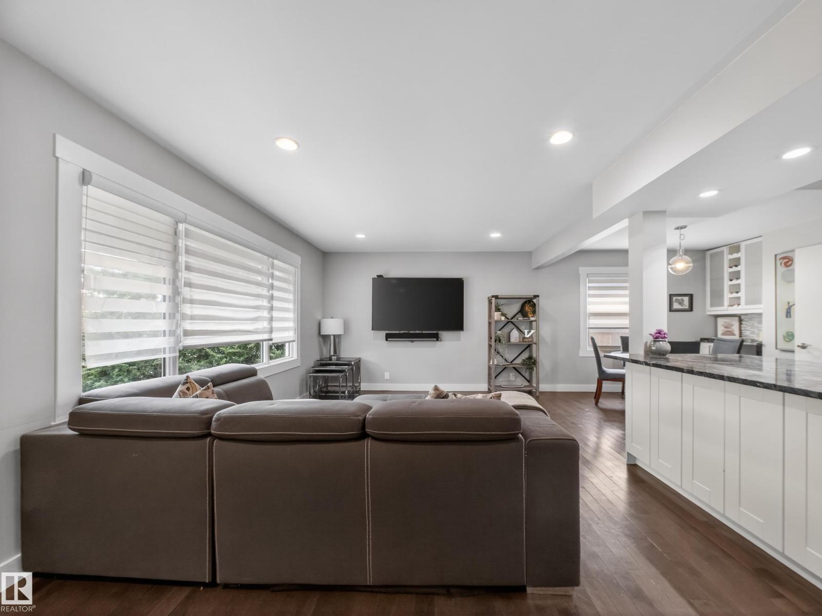 15803 83 AV NW - photo 5