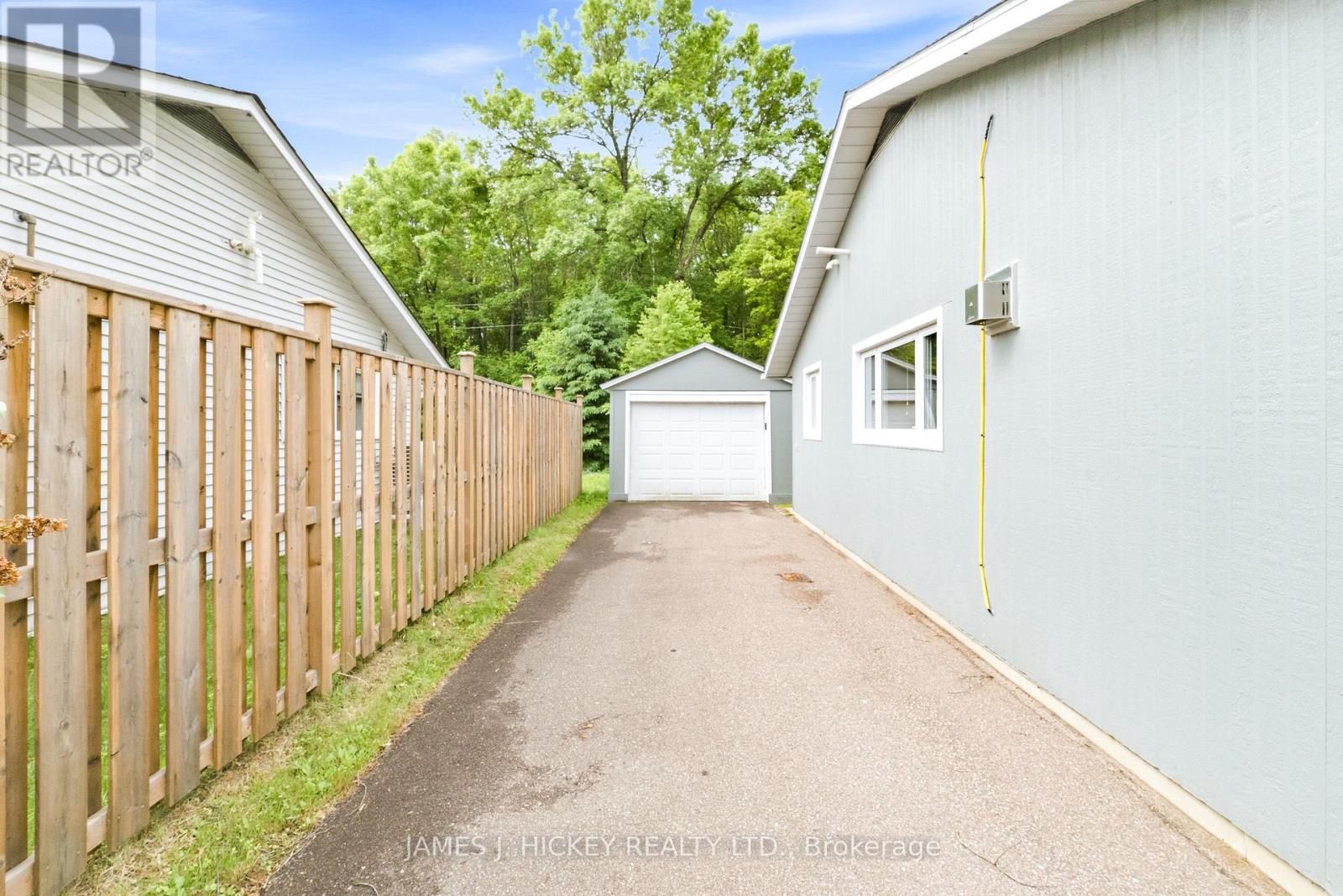 80 BEACH AVENUE - 44