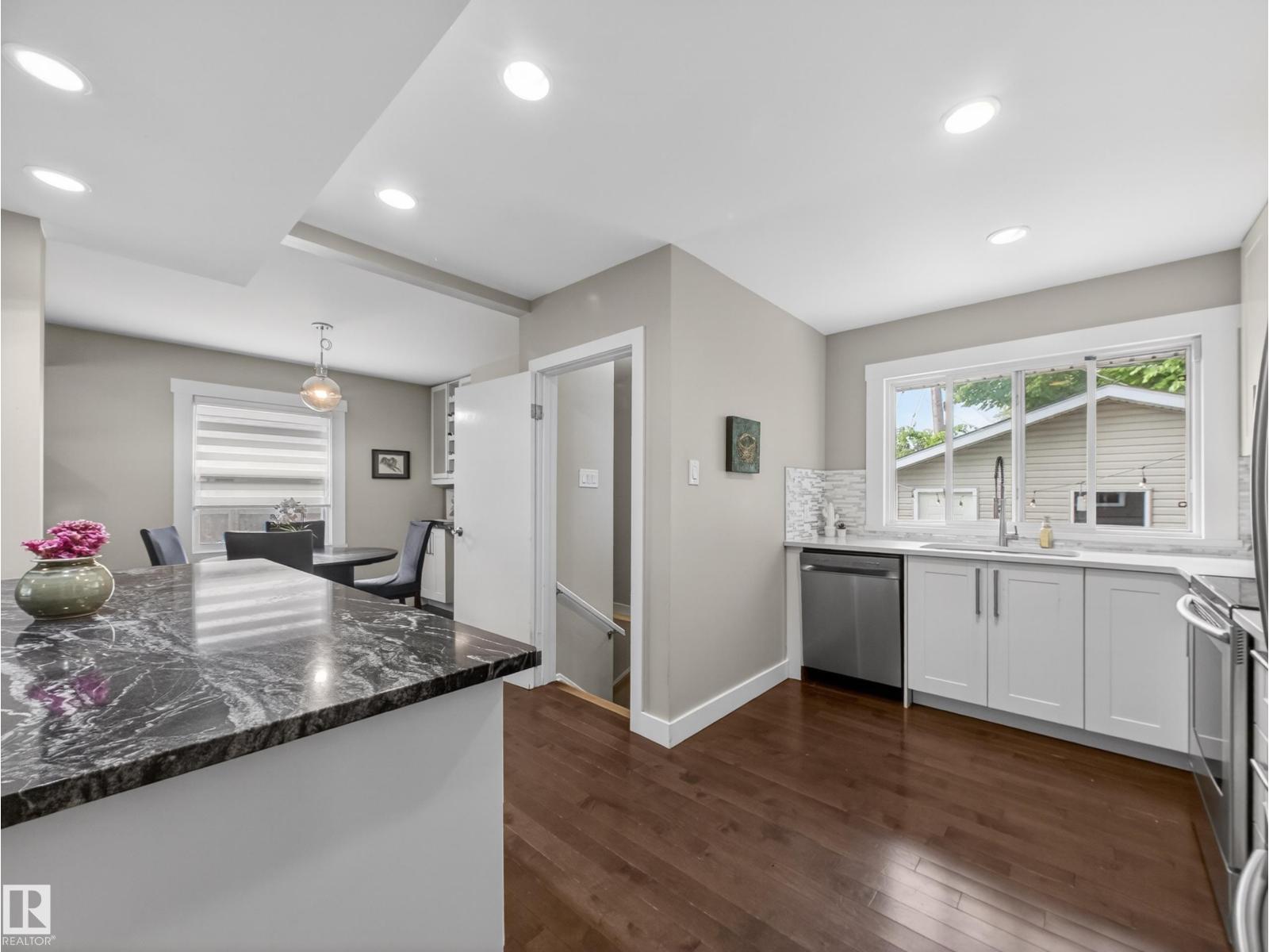 15803 83 AV NW — photo 11