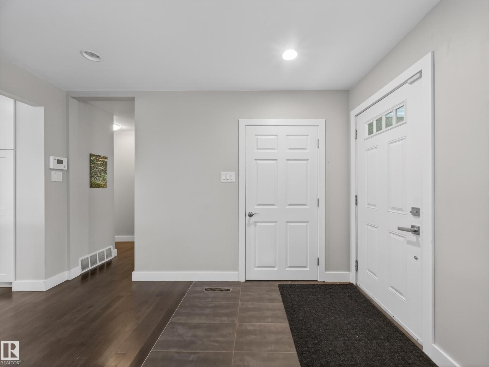 15803 83 AV NW - photo 2