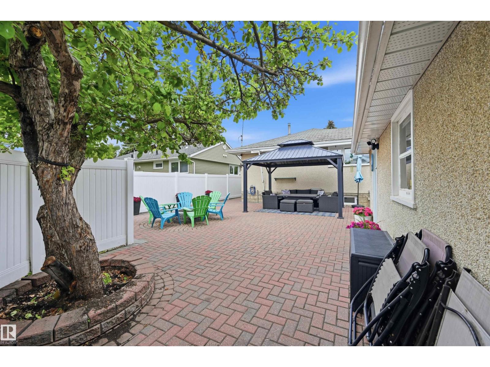 7719 71 AV NW — photo 32