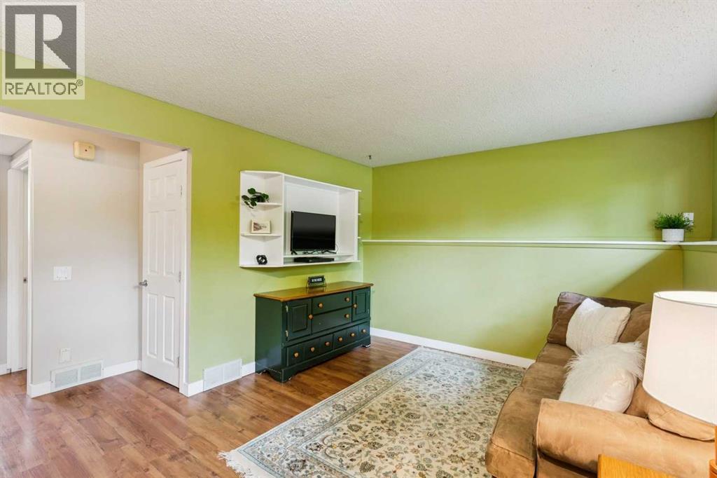 931 124 Avenue SW - 24