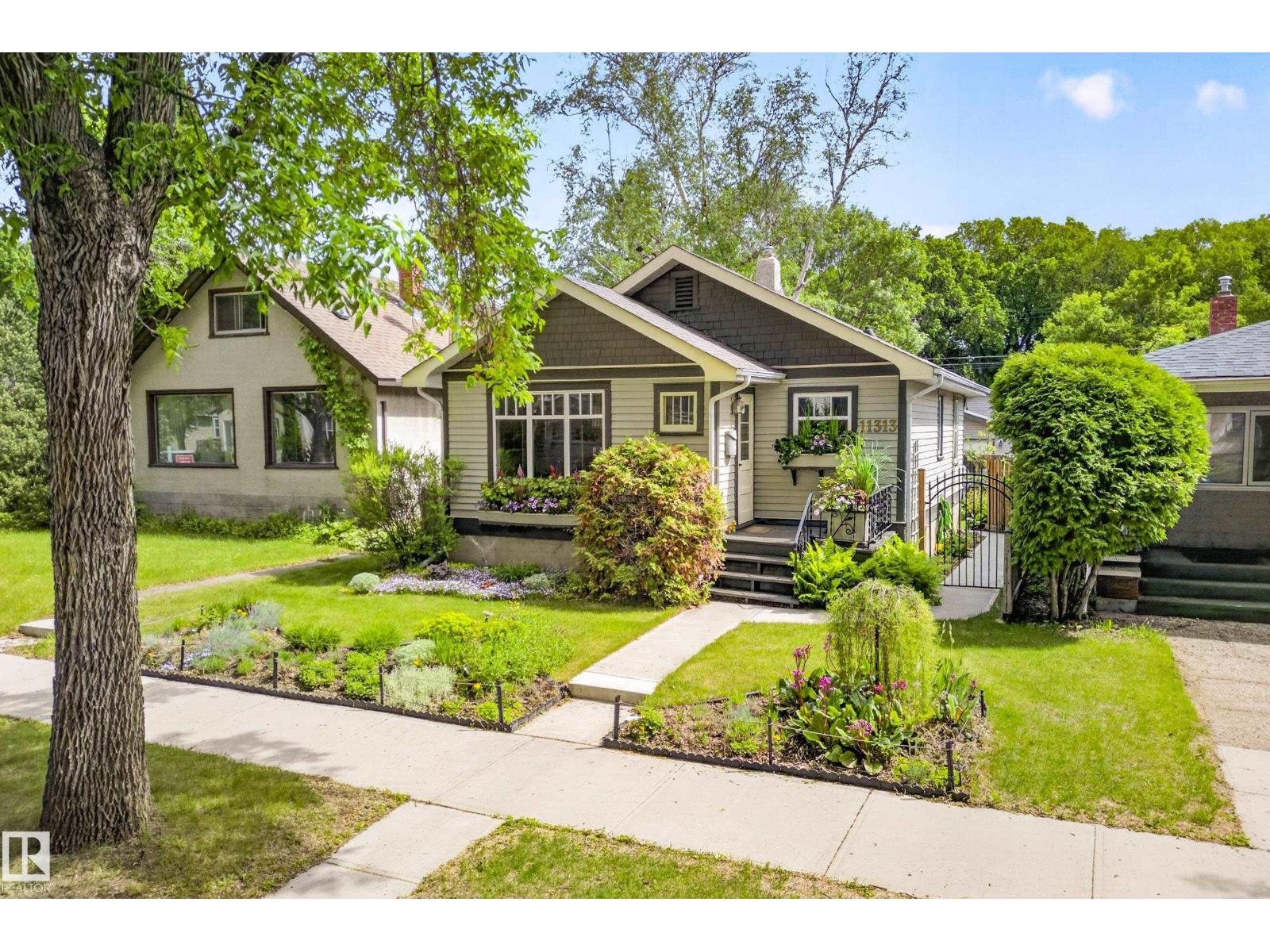 11313 67 ST NW - photo 2