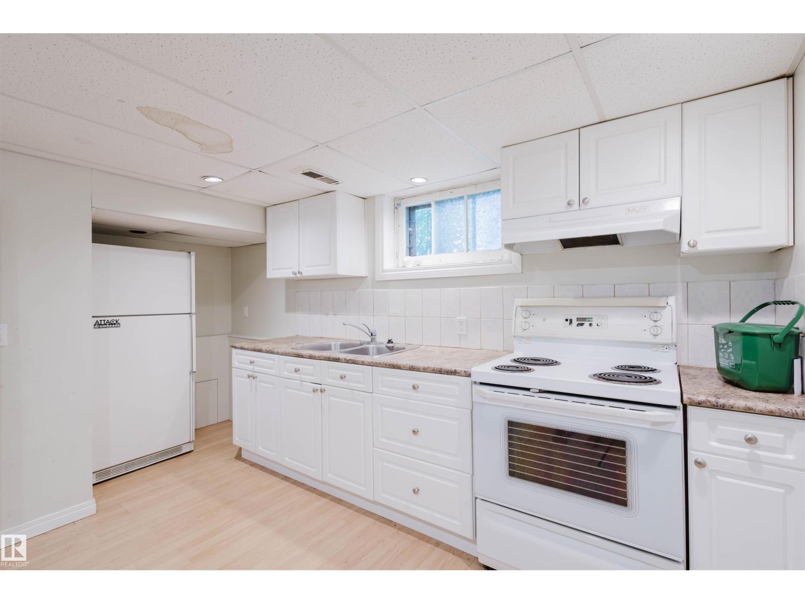 7230 112 ST NW - 20