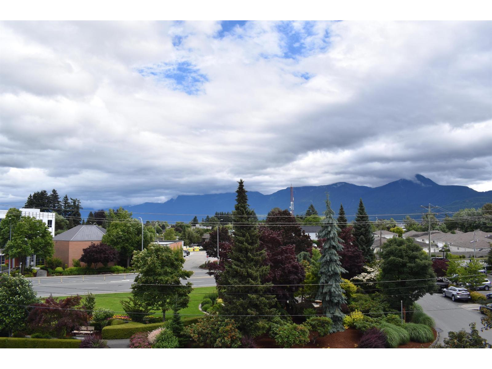 402 8537 YOUNG ROAD, Chilliwack Proper South, Chilliwack