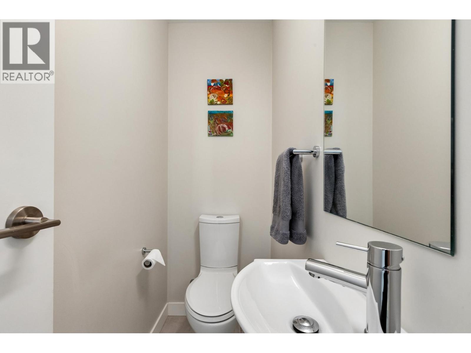 129 649 E 3RD STREET, North Vancouver