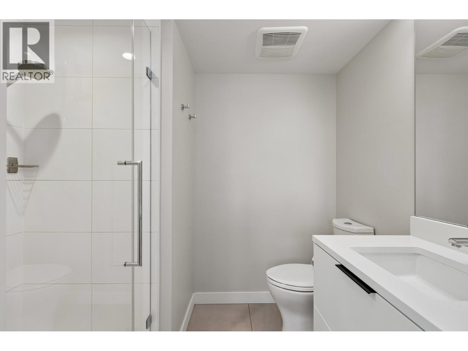 129 649 E 3RD STREET, North Vancouver