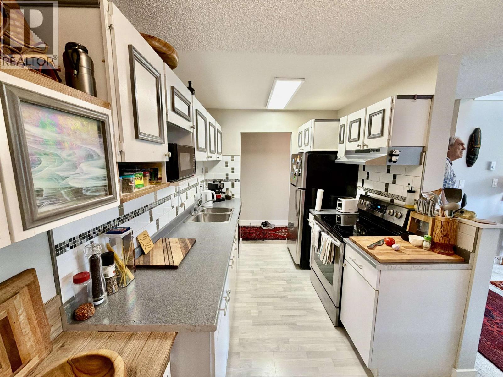 #319-7295 MOFFATT Road, Richmond