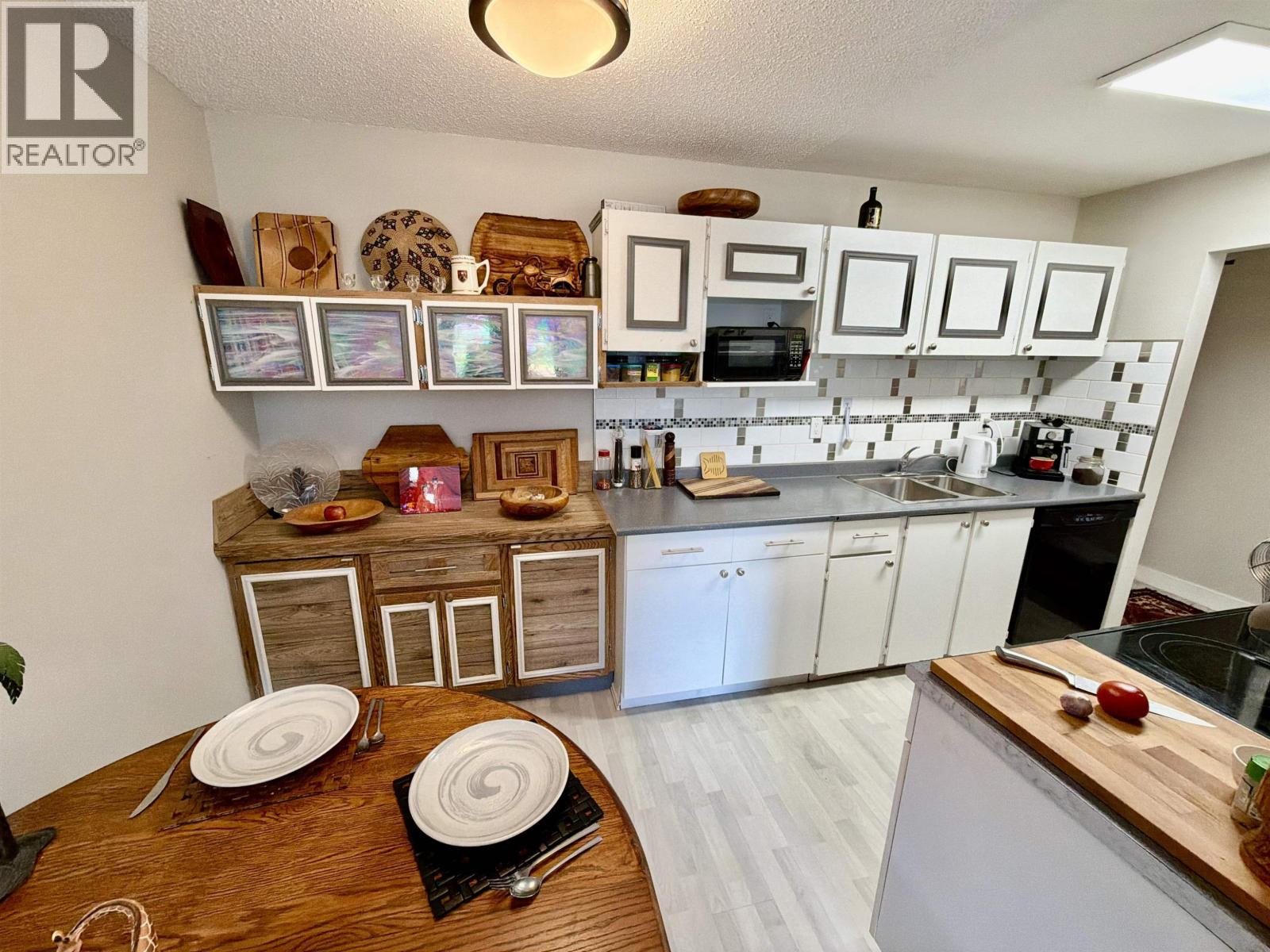 #319-7295 MOFFATT Road, Richmond