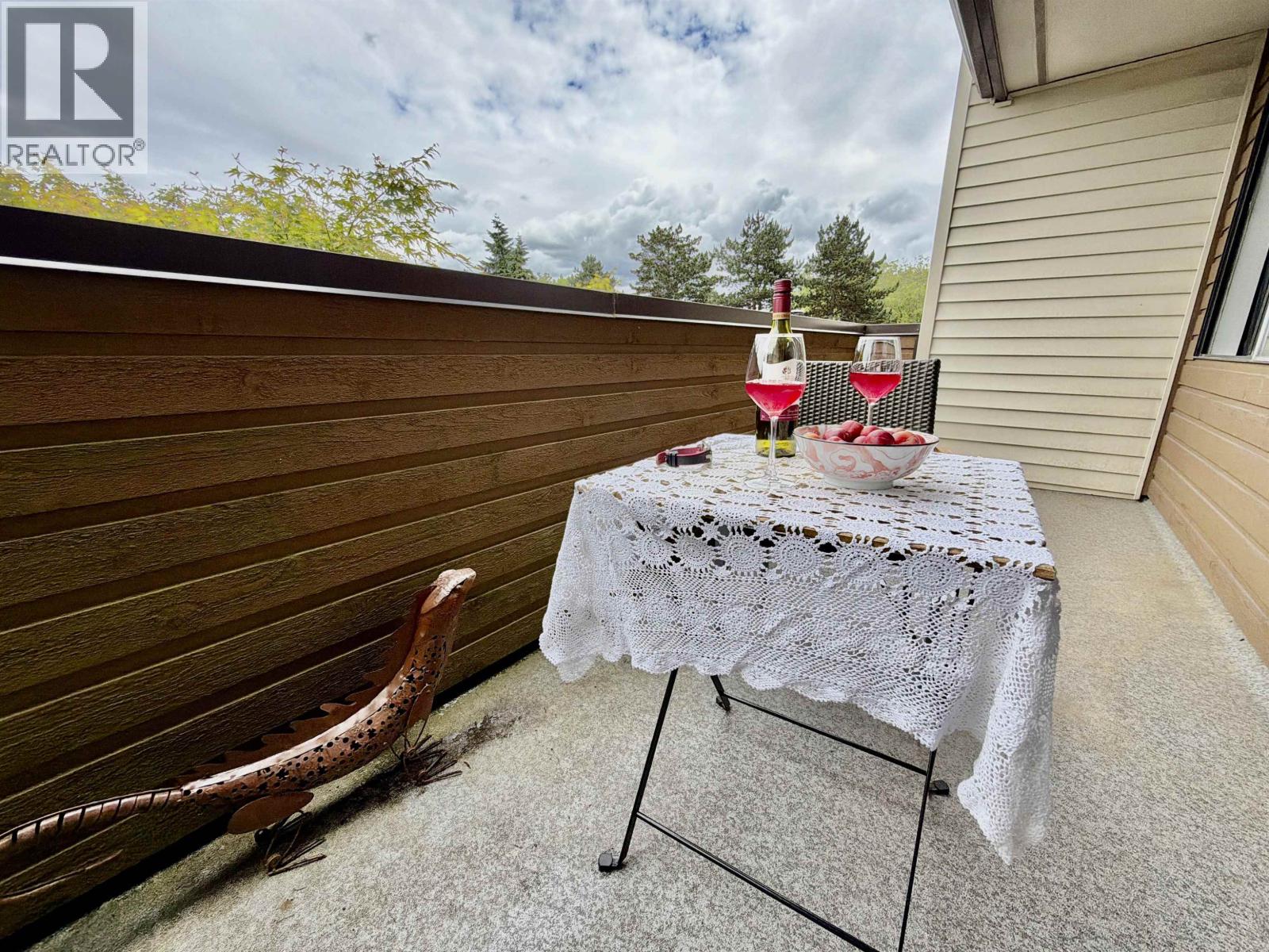 #319-7295 MOFFATT Road, Richmond