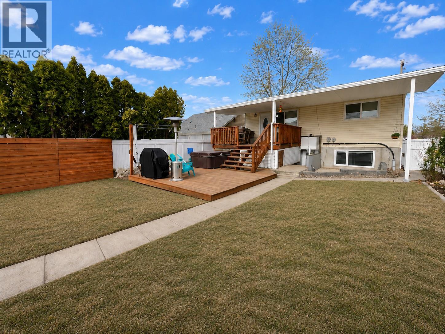 764 Penticton Avenue - 43
