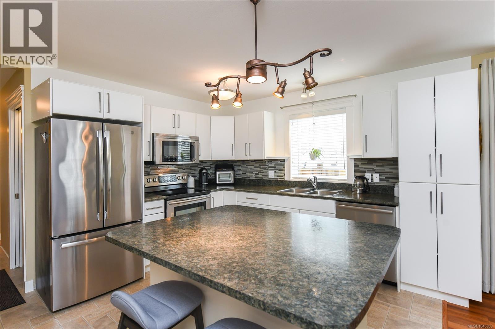 153 4714 Muir Rd, Courtenay