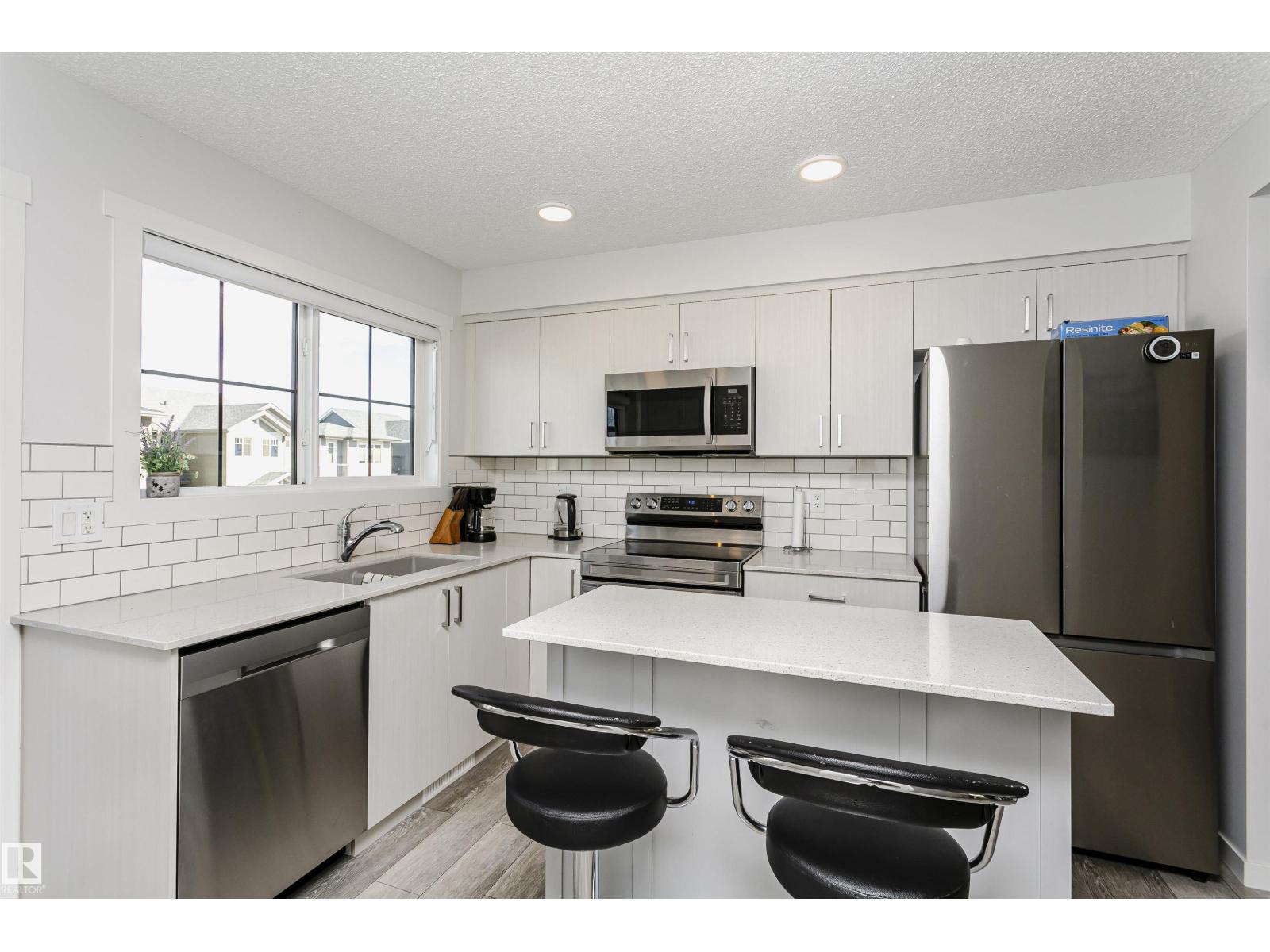 19627 28 AV NW — photo 16
