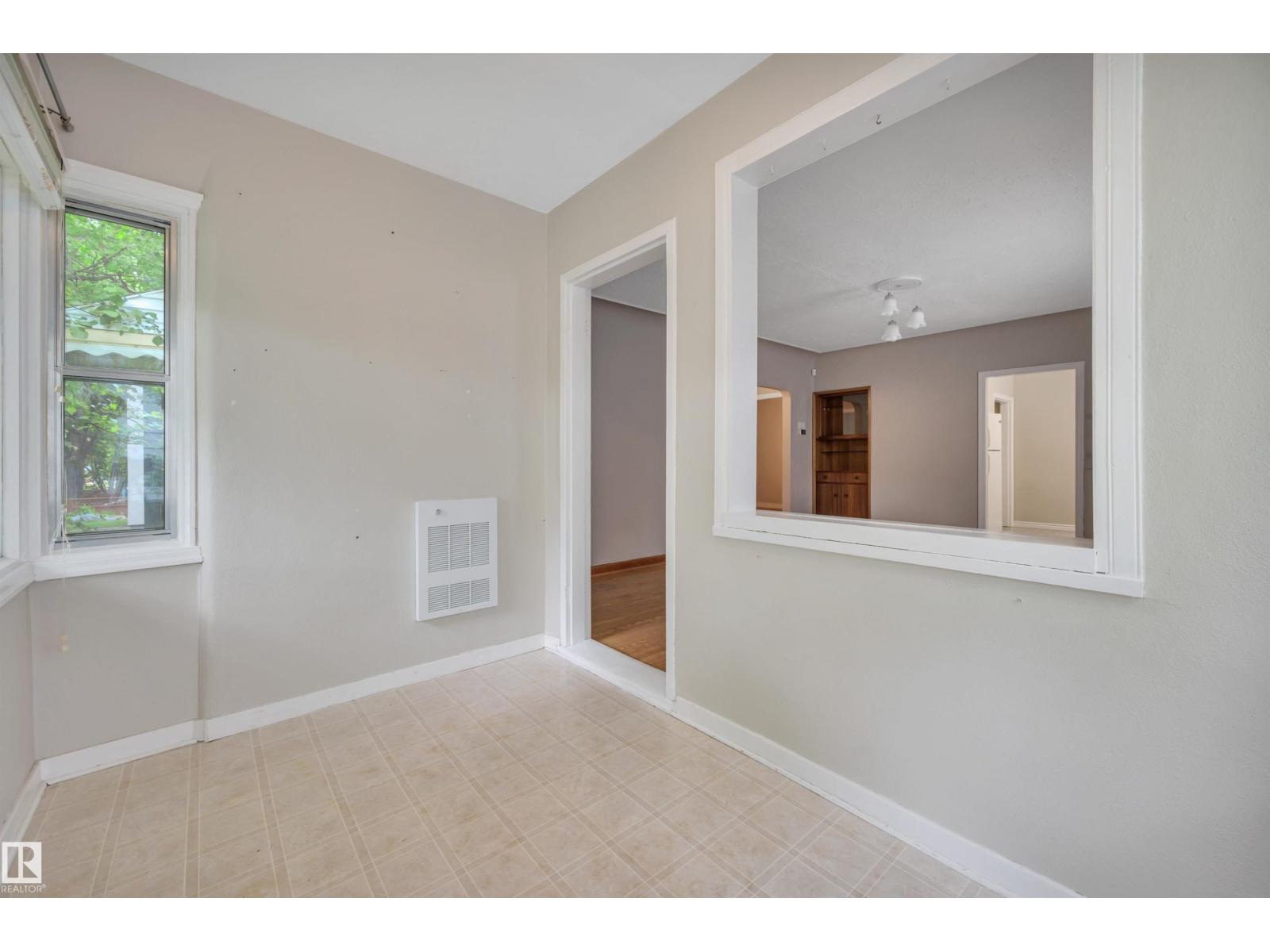 9624 77 AV NW — photo 6