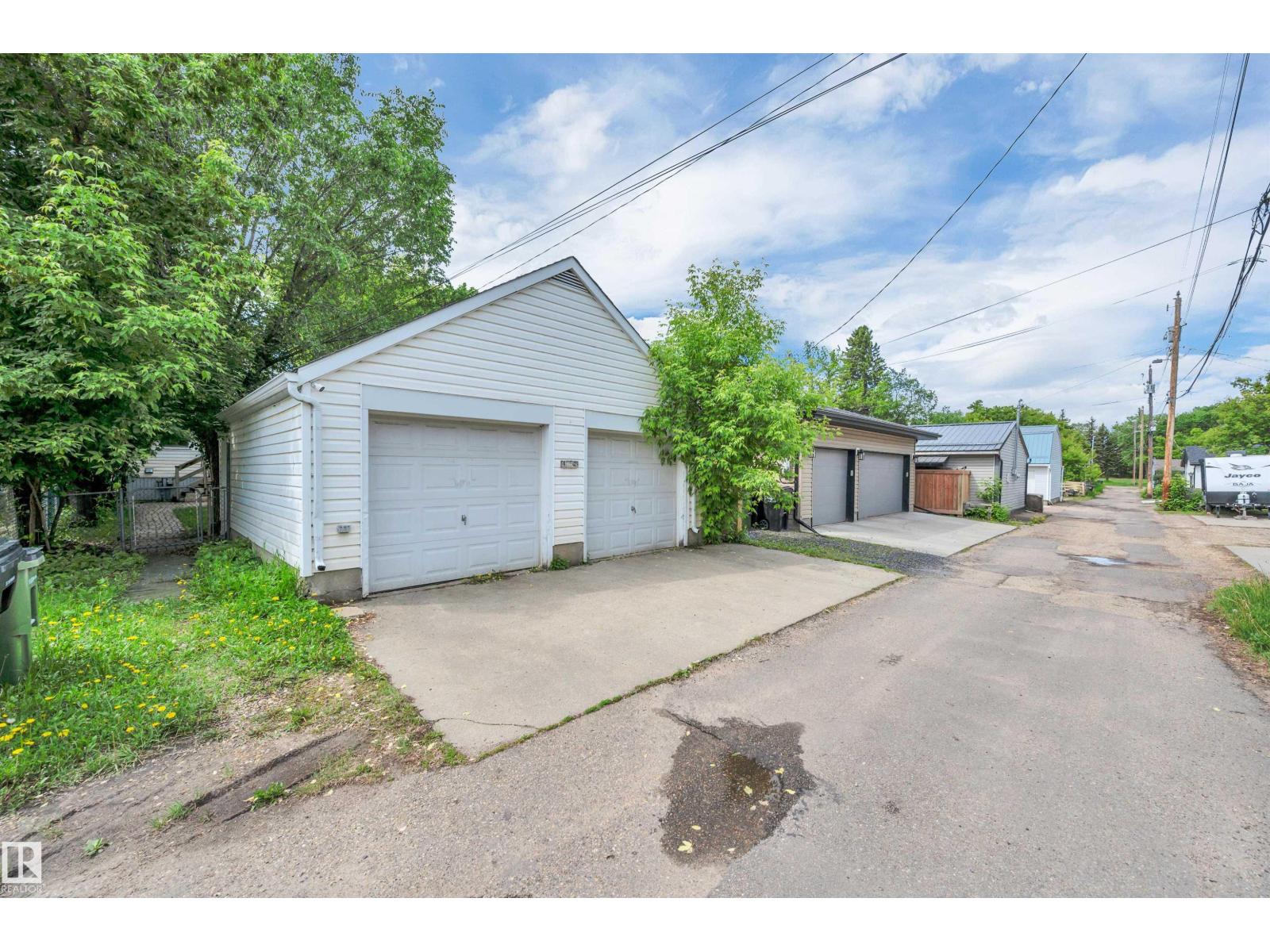 9624 77 AV NW — photo 31