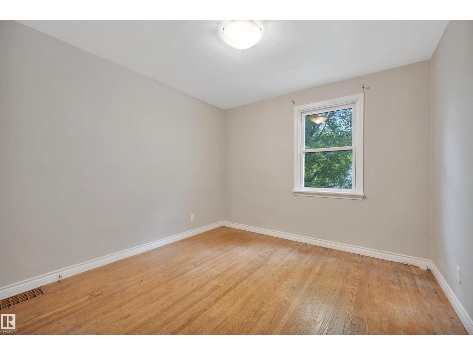 9624 77 AV NW — photo 19