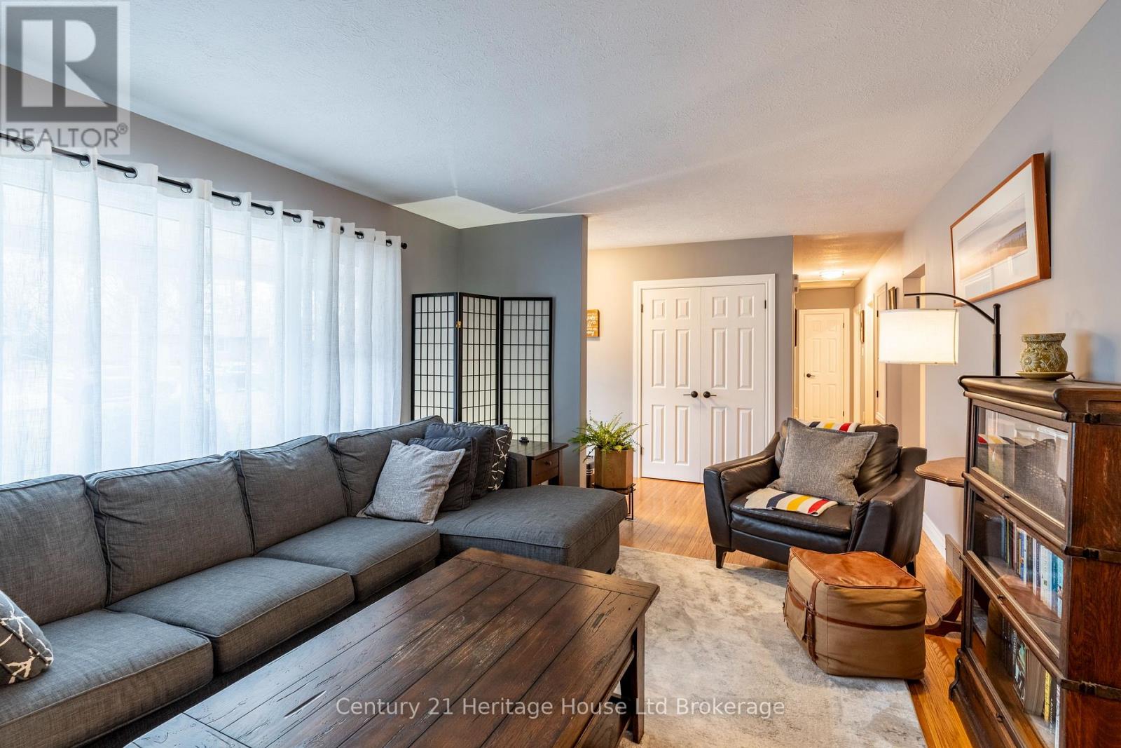 3-bedroom home for sale at 93 JAMES AVENUE, Tillsonburg ON · photo 8 of 50