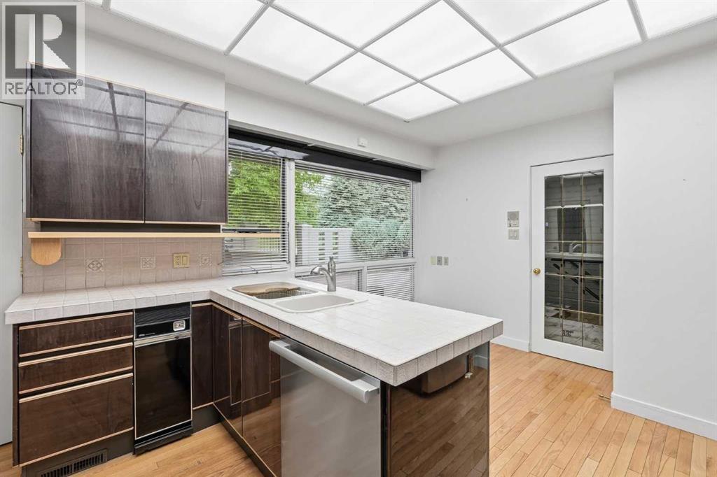 72 Massey Place SW — photo 15