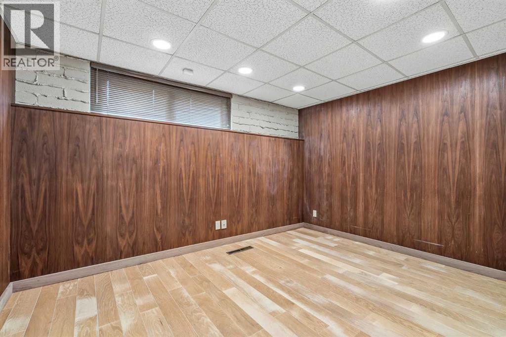 72 Massey Place SW — photo 33