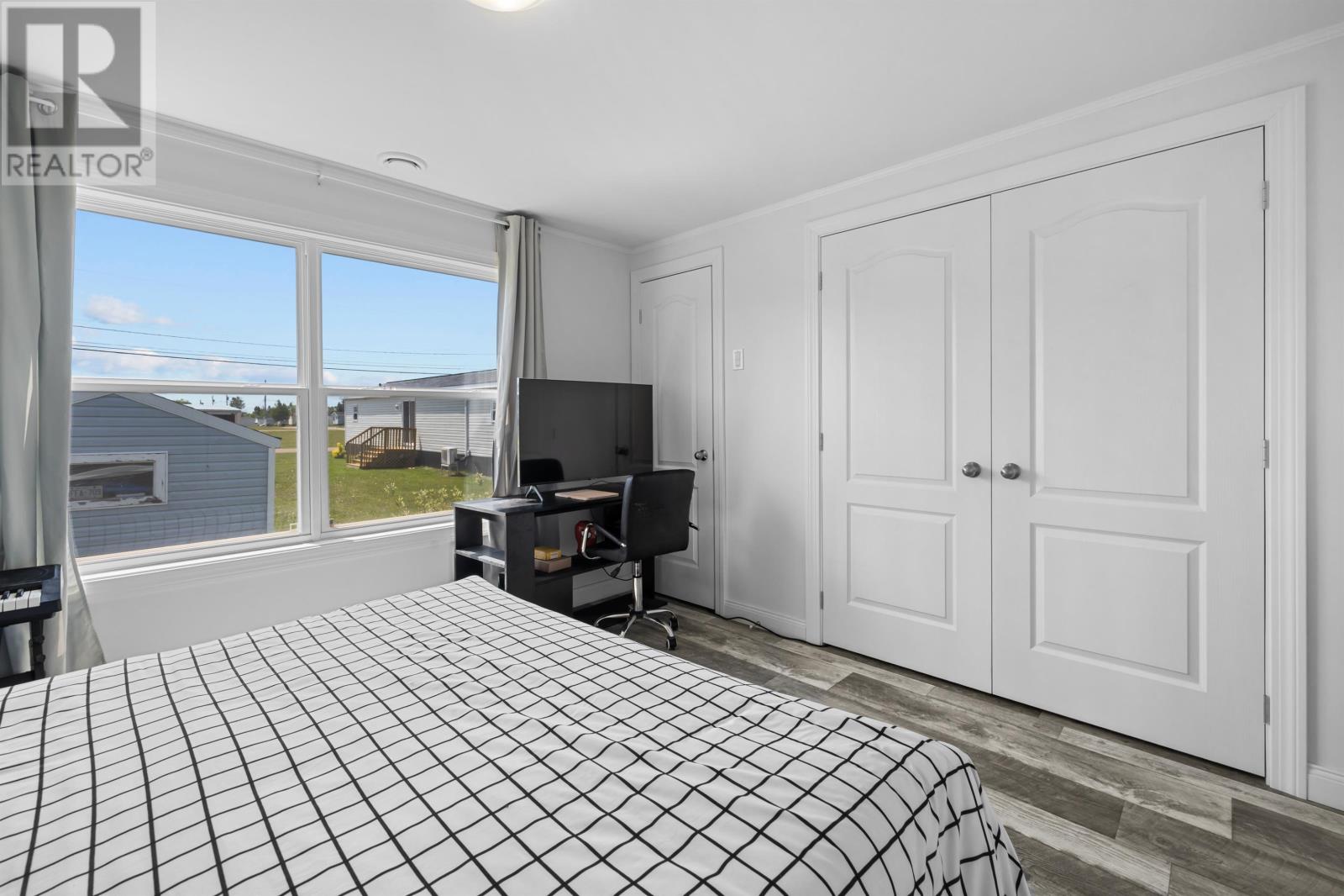 23 Watson Avenue - 27