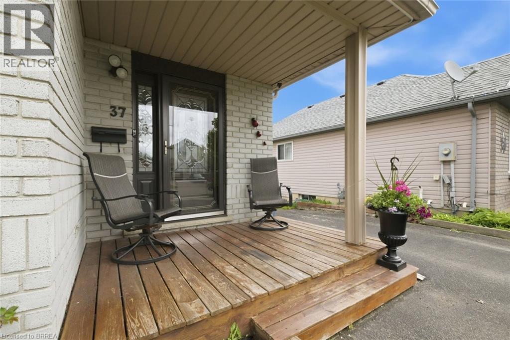 37 ANASTASIA Crescent - 3