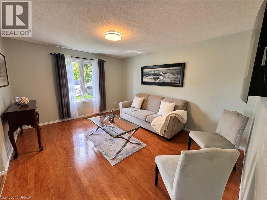 37 ANASTASIA Crescent - 6