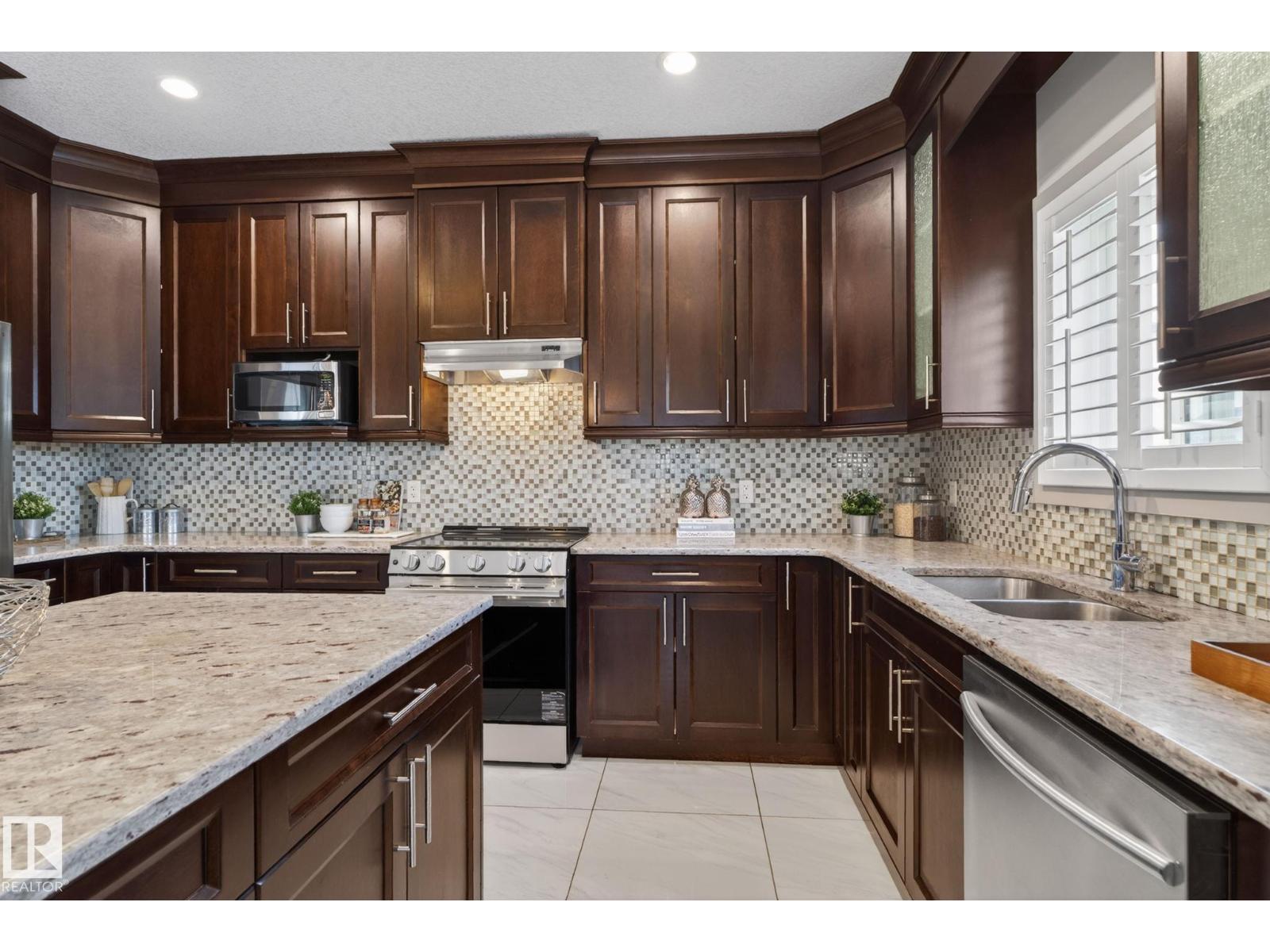 647 FRASER VISTA VS NW — photo 23
