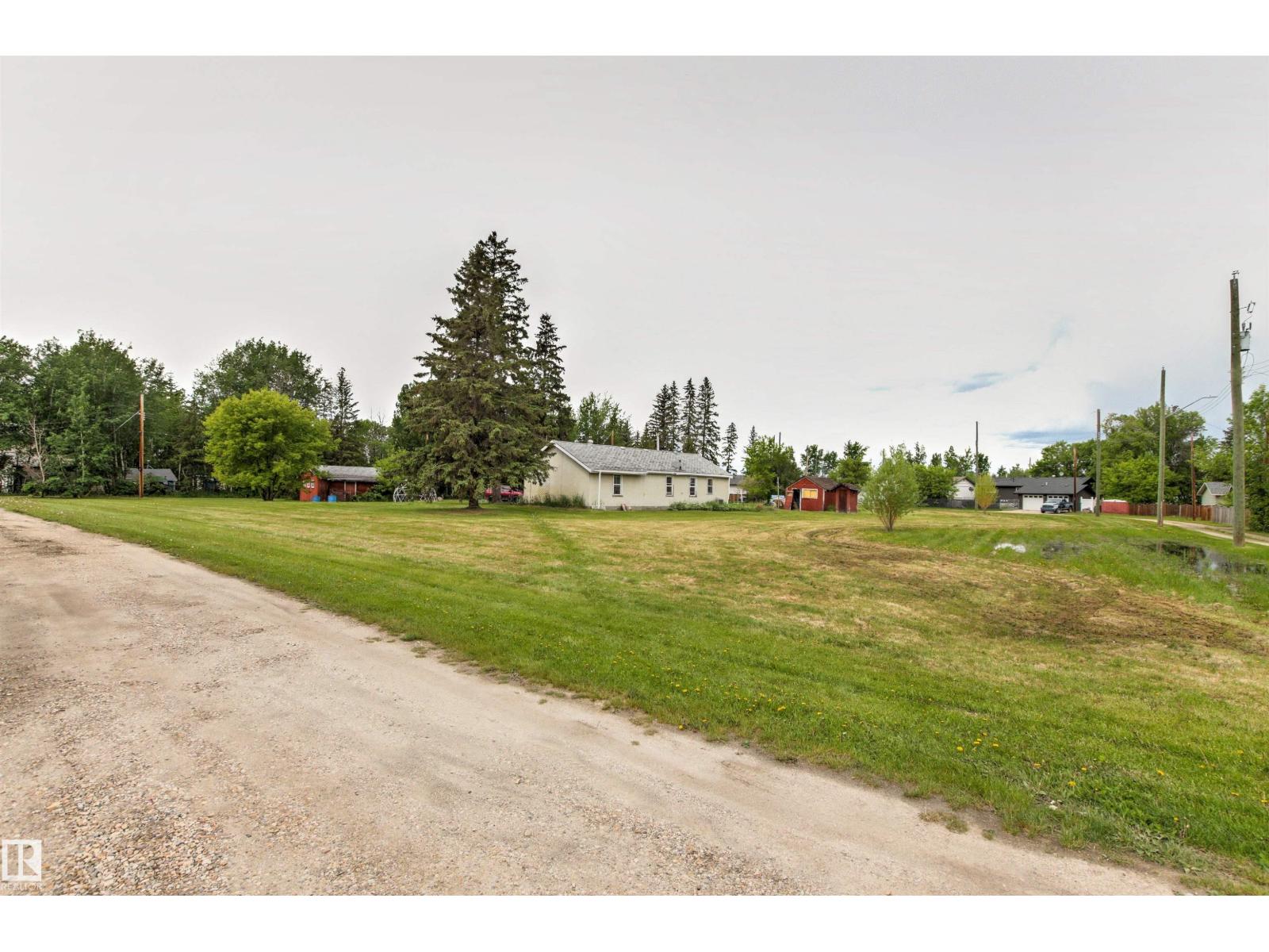 4520 45 ST - 13