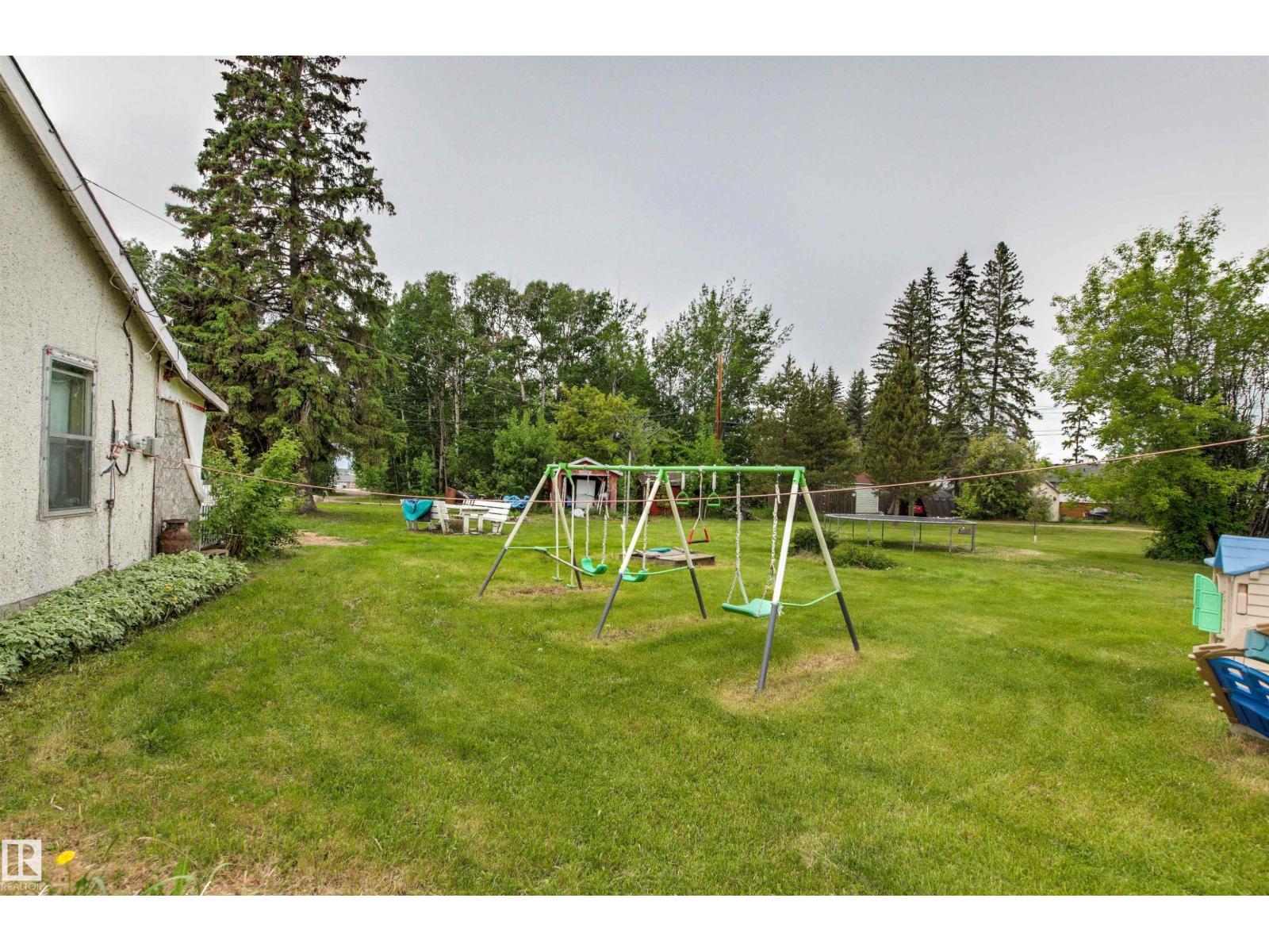 4520 45 ST — photo 21