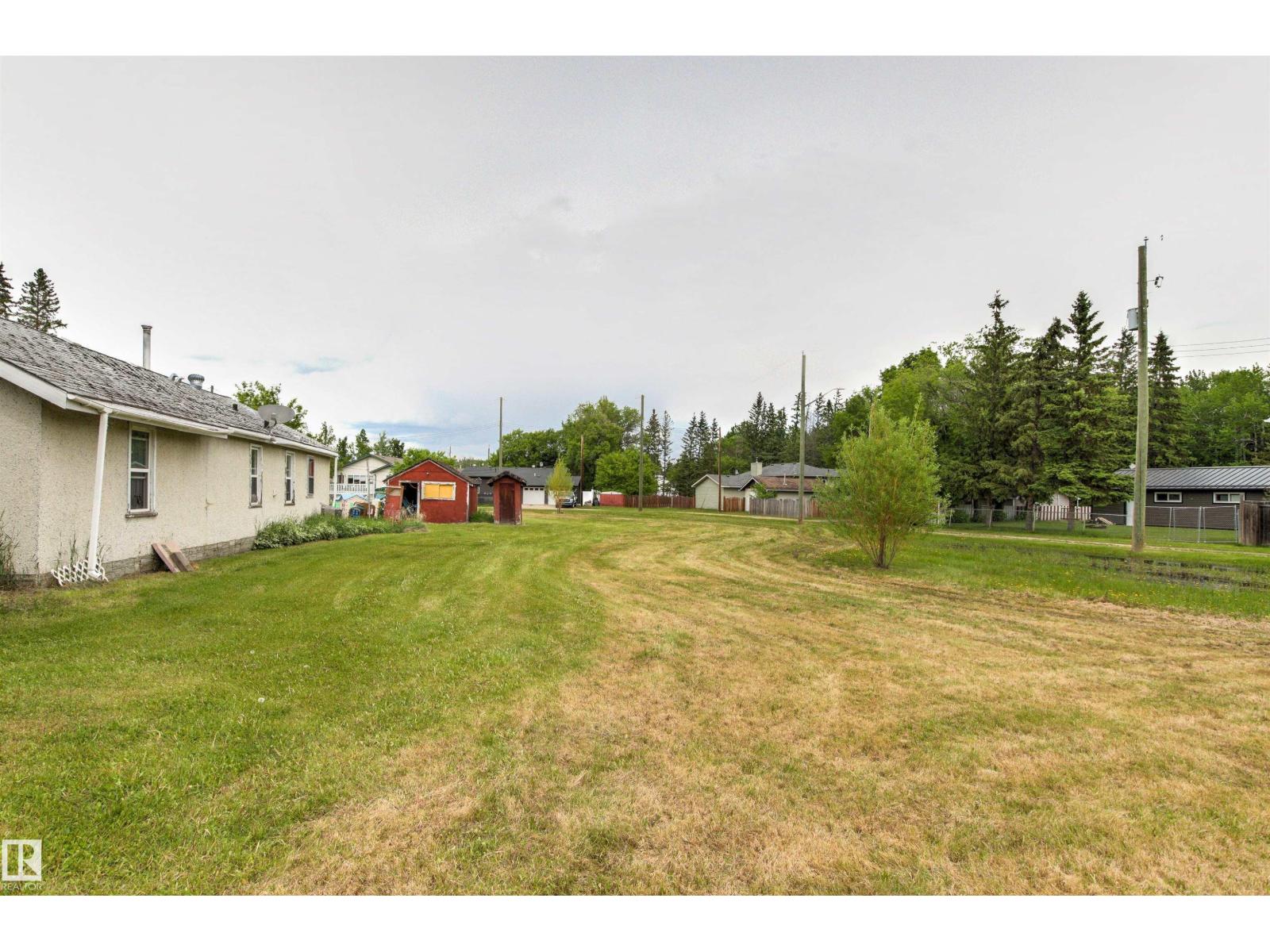 4520 45 ST - 31