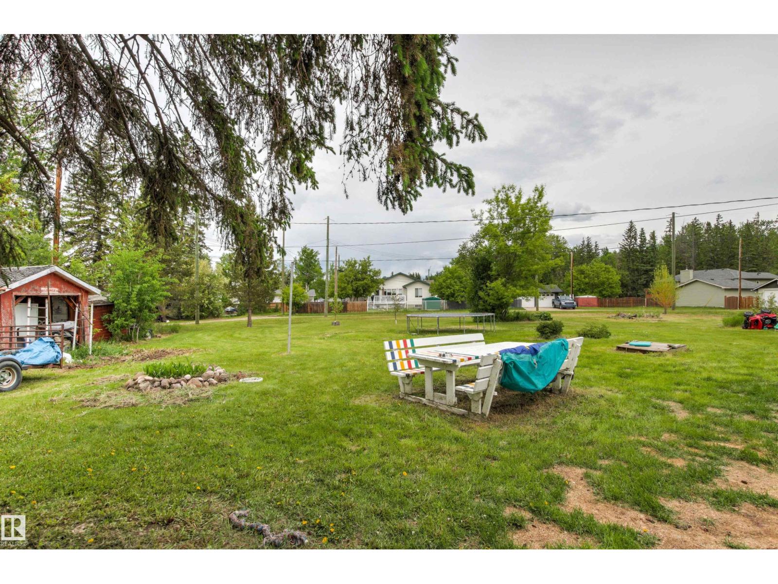 4520 45 ST — photo 32