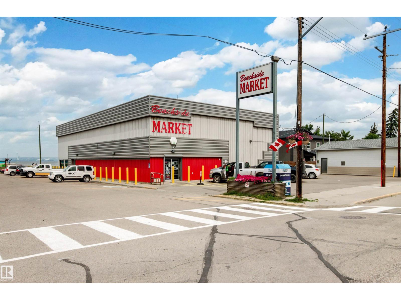 4520 45 ST - 51