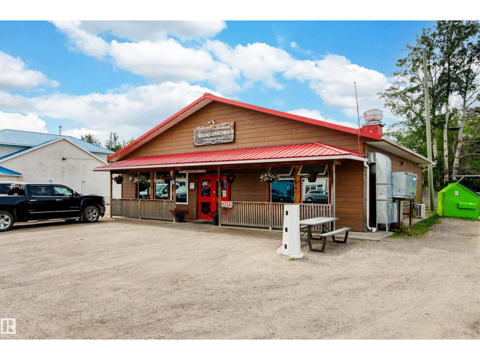 4520 45 ST - 54