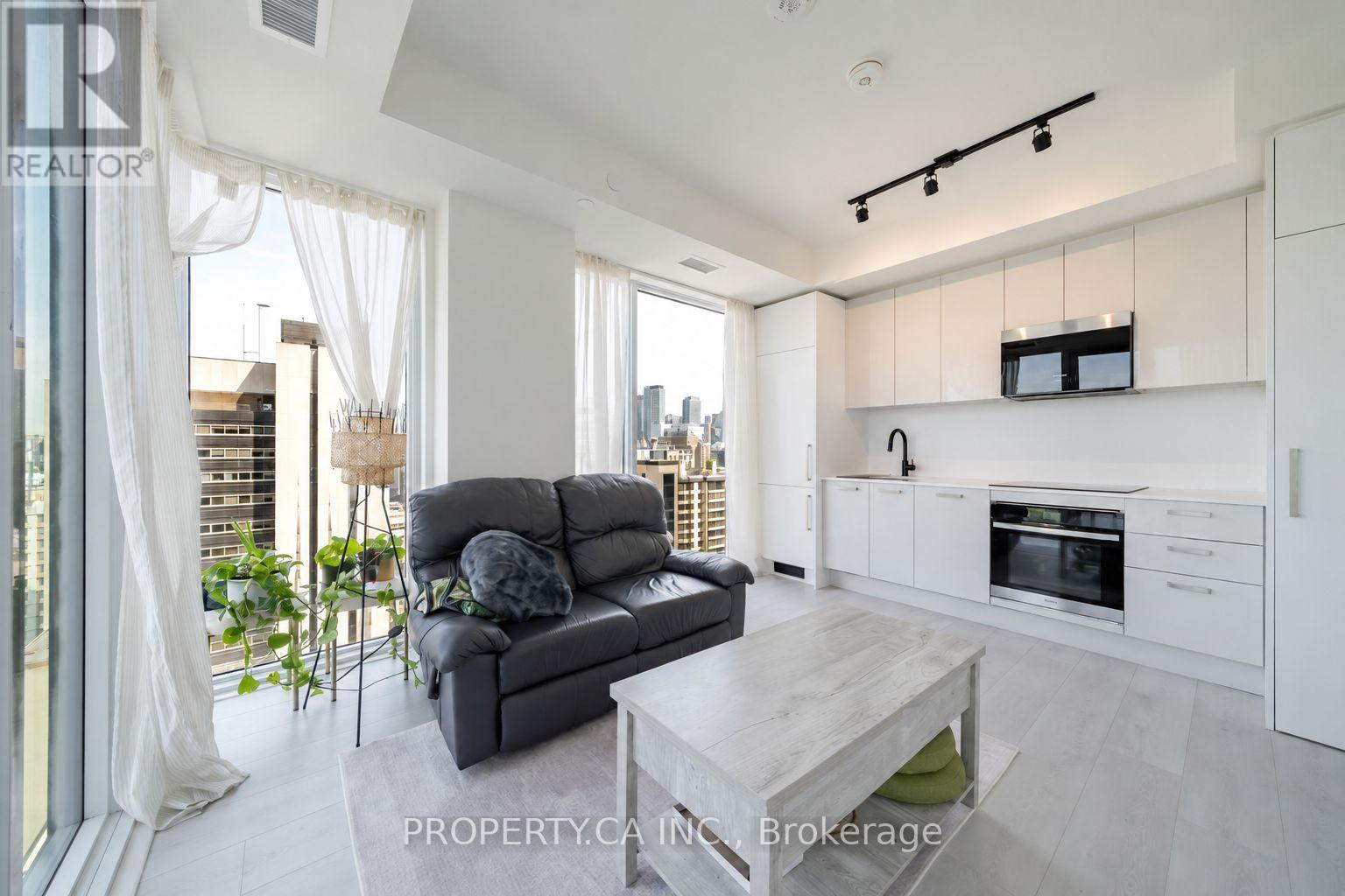 #1702 280 DUNDAS STREET W - 4
