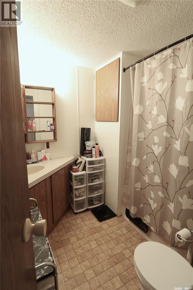 319 4th AVENUE - 21