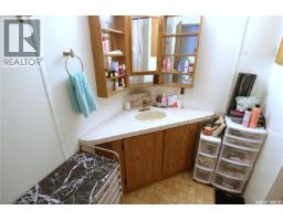 319 4th Avenue, Kelliher, SK S0A1V0 Photo 22