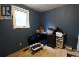 319 4th Avenue, Kelliher, SK S0A1V0 Photo 24