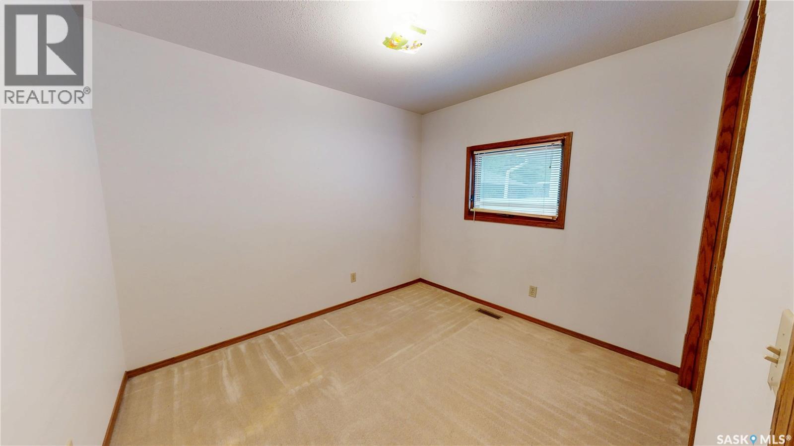 302 Swan LANE — photo 18
