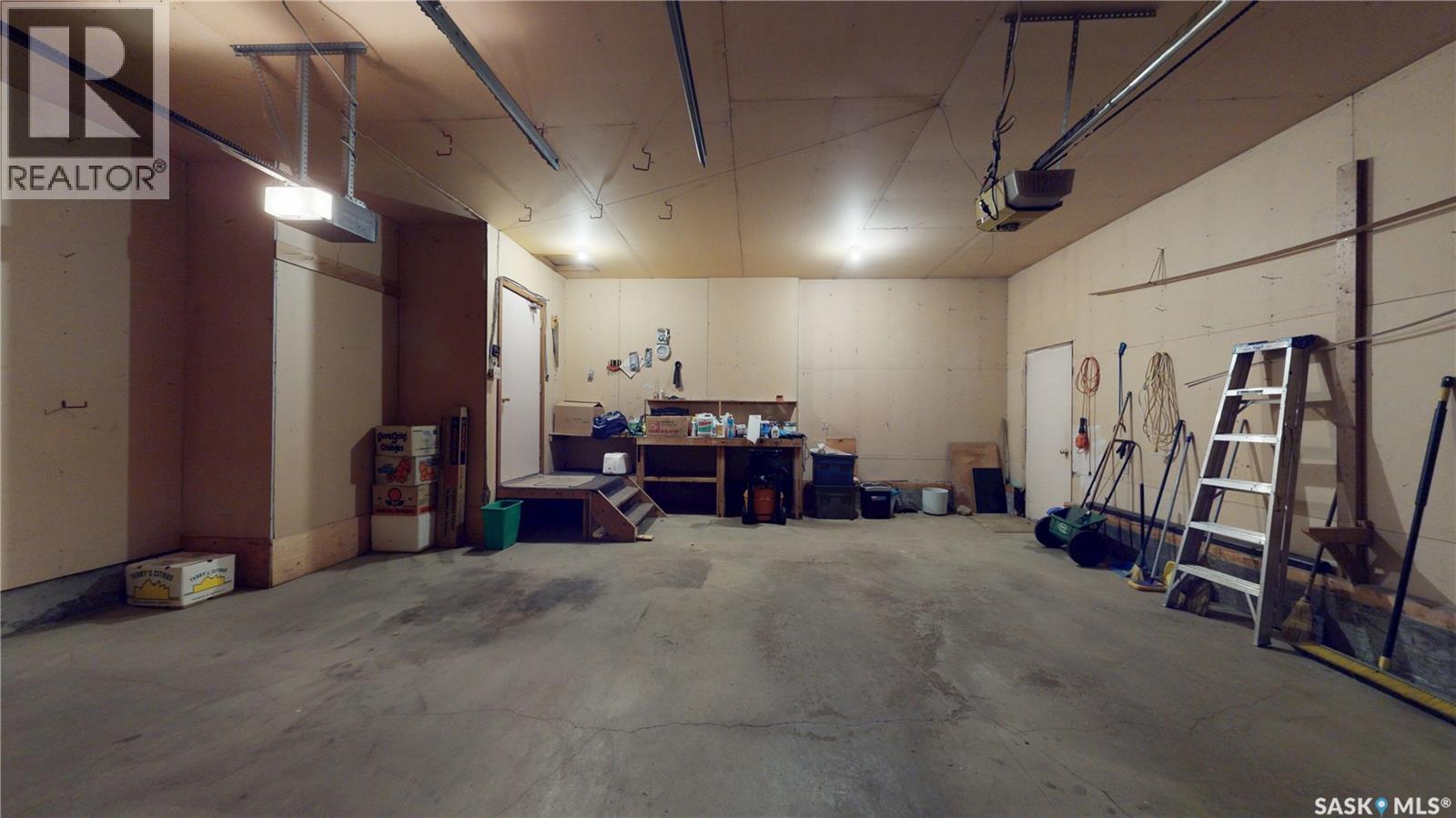 302 Swan LANE — photo 31